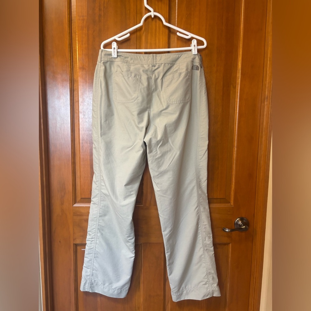 Authentic The North Face women’s pants.